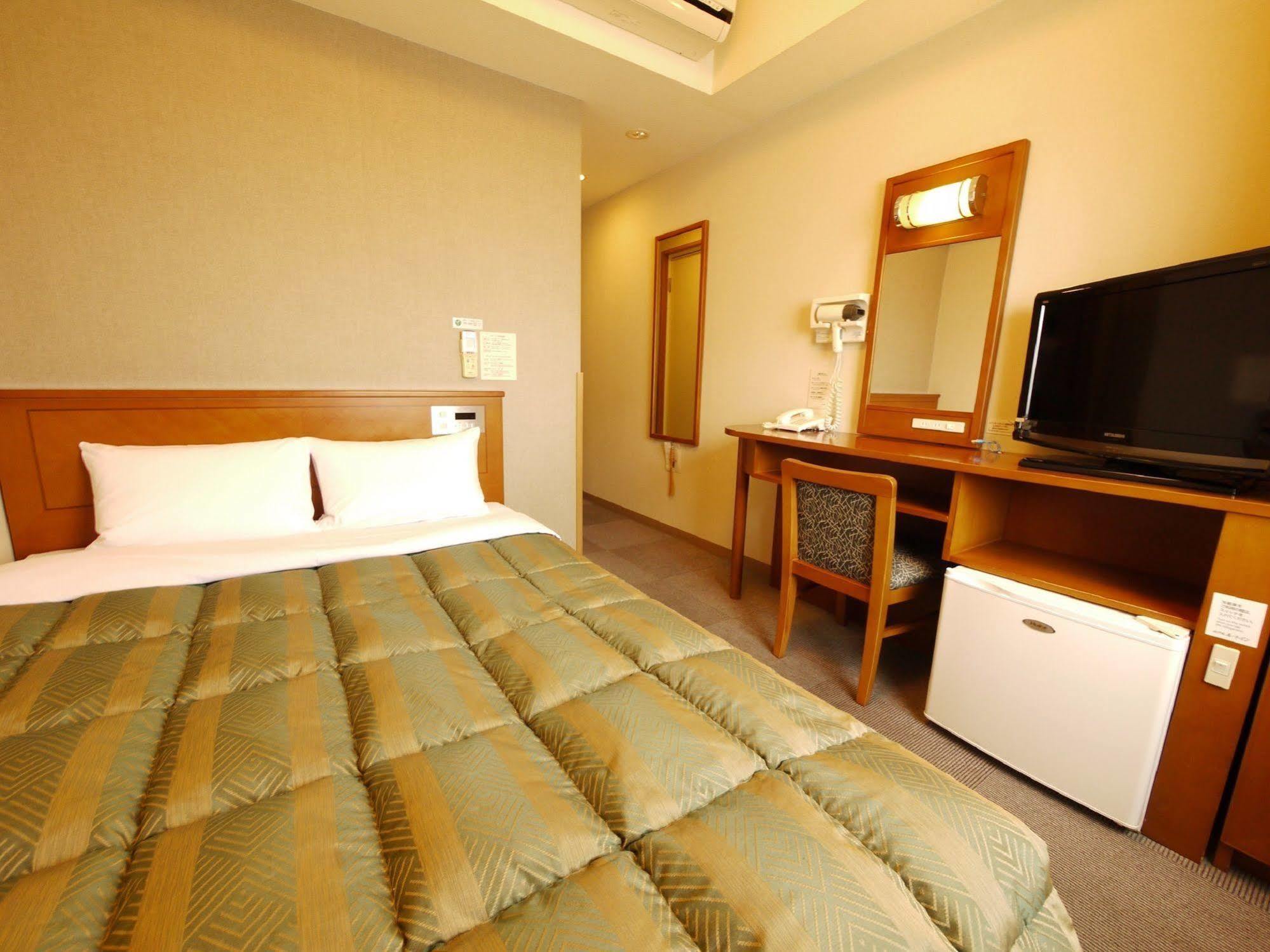 Hotel Route-Inn Honjo Ekiminami Экстерьер фото